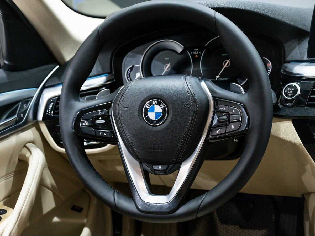 Купить BMW 5 серии 520d, 2017, 160 000 км, фото №11