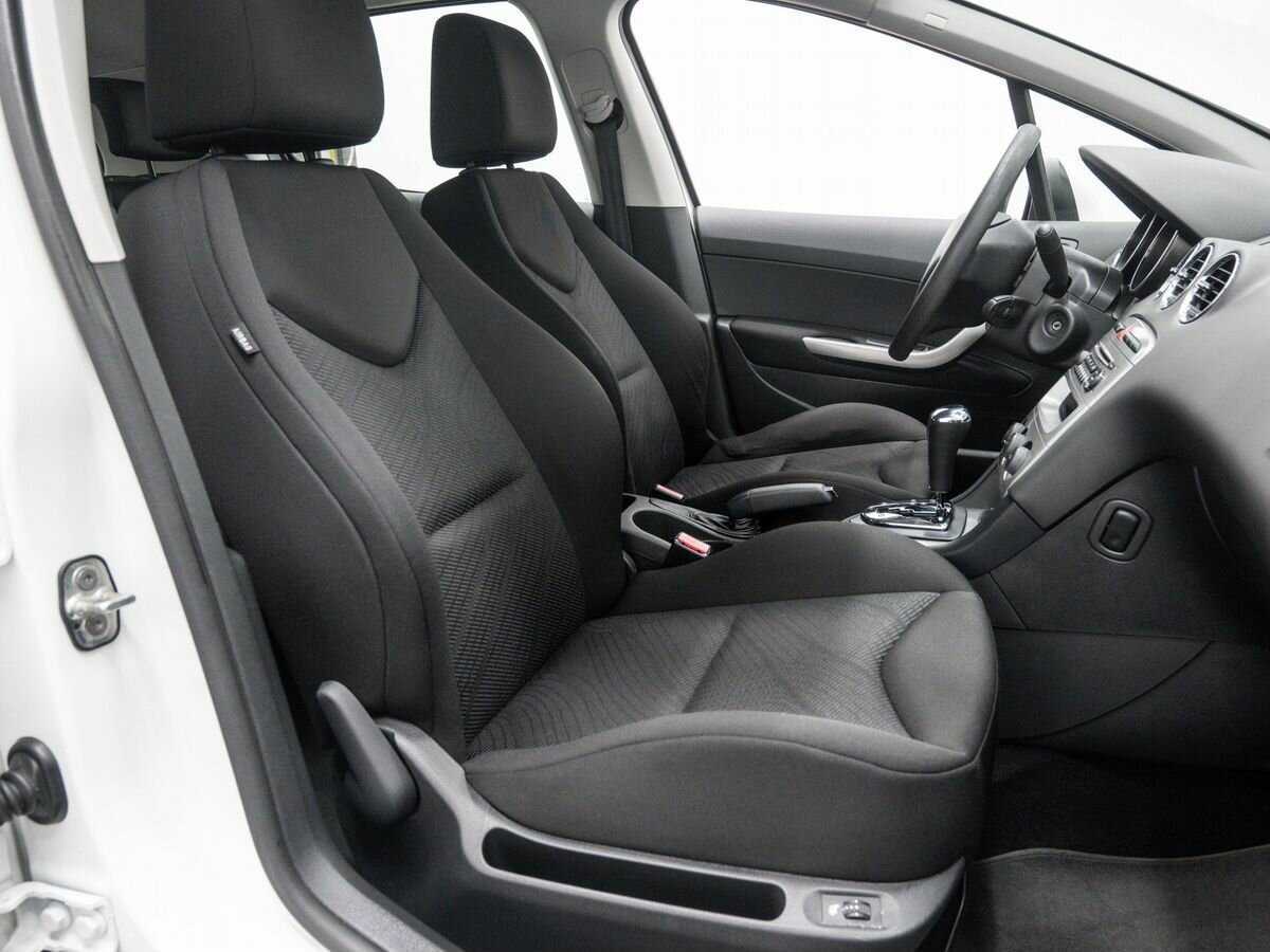 Купить Peugeot 308, 2010, 91 262 км, фото №8