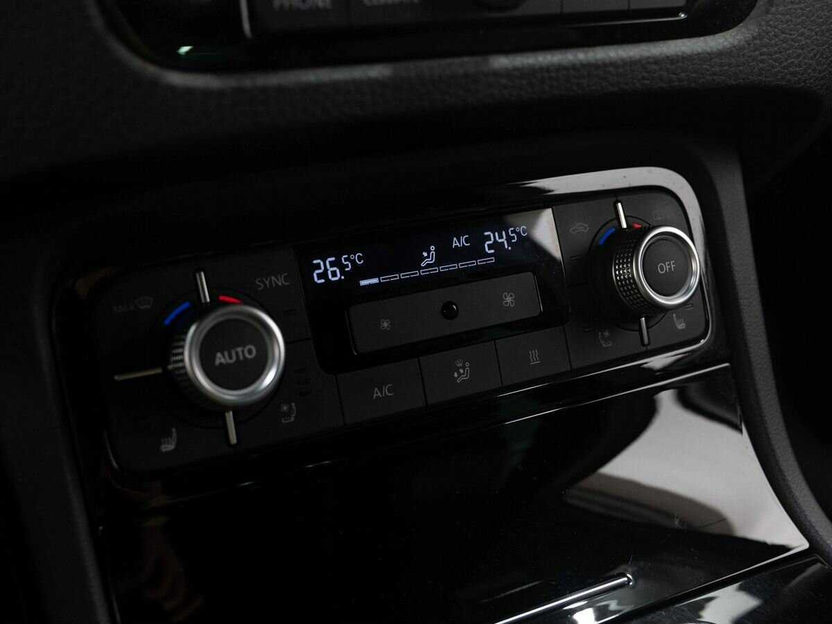 Купить Volkswagen Touareg, 2017, 225 622 км, фото №23