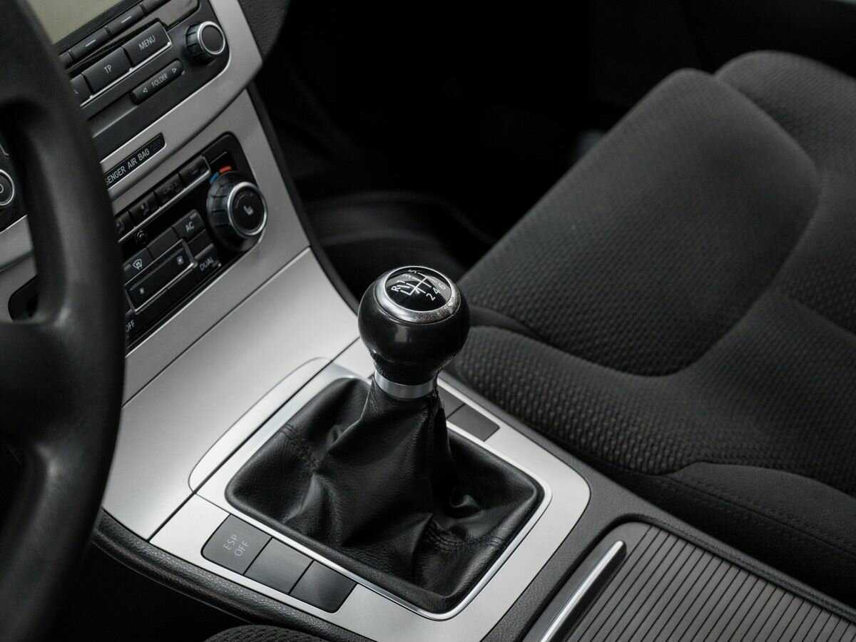 Купить Volkswagen Passat, 2010, 316 610 км, фото №16