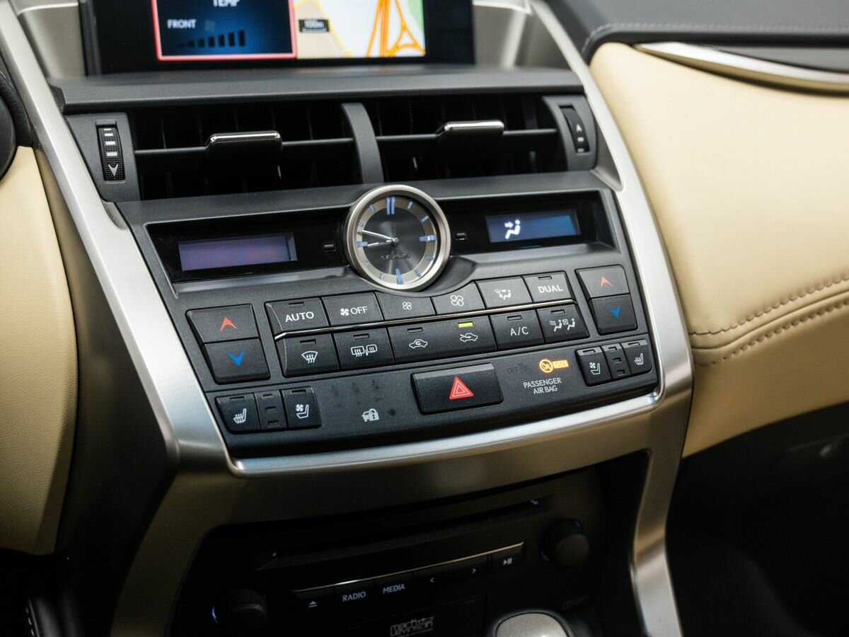 Купить Lexus NX 200t, 2015, 174 000 км, фото №23