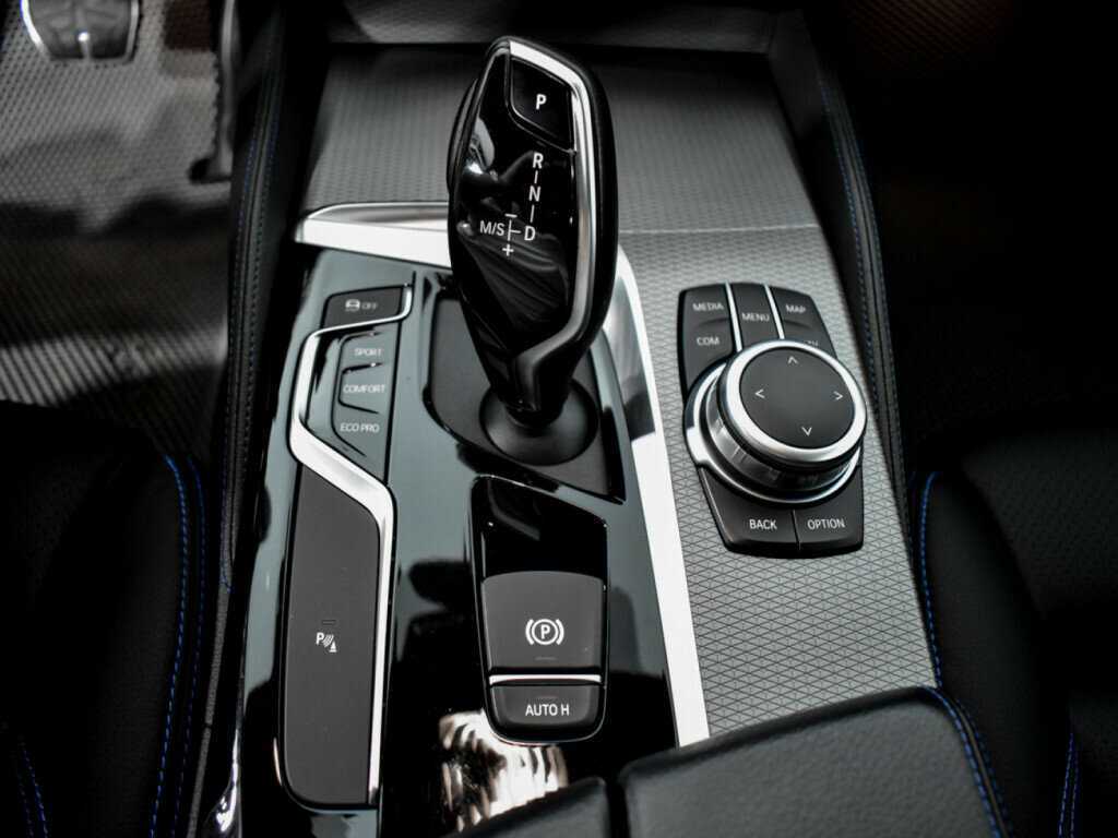 Купить BMW 5 серии 520d xDrive, 2019, 84 769 км, фото №10