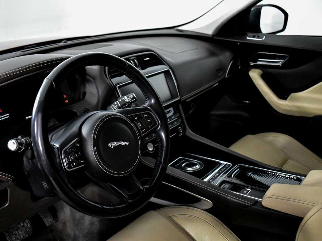 Купить Jaguar F-Pace, 2017, 59 930 км, фото №10