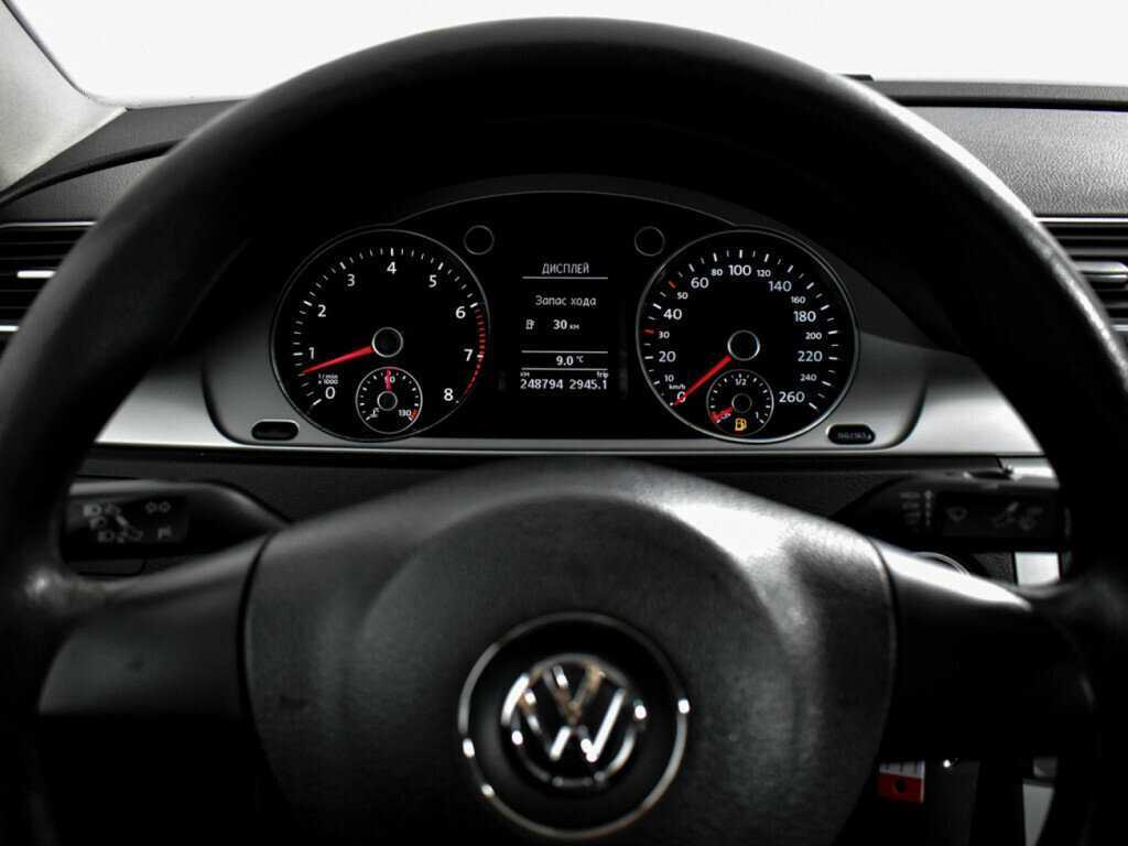 Купить Volkswagen Passat, 2011, 248 793 км, фото №13