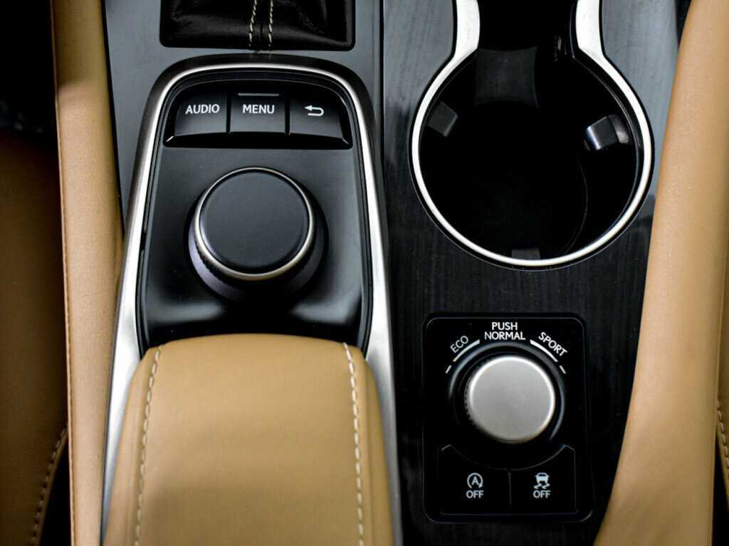 Купить Lexus RX 200t, 2017, 197 699 км, фото №10