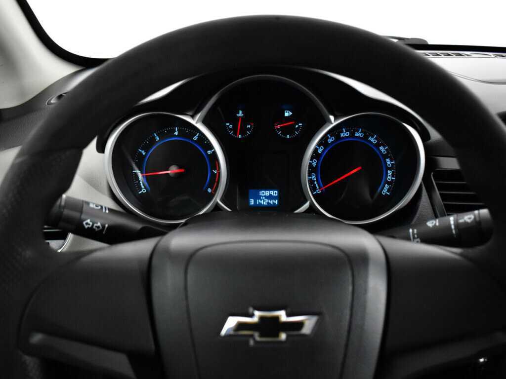 Купить Chevrolet Cruze, 2011, 314 242 км, фото №9