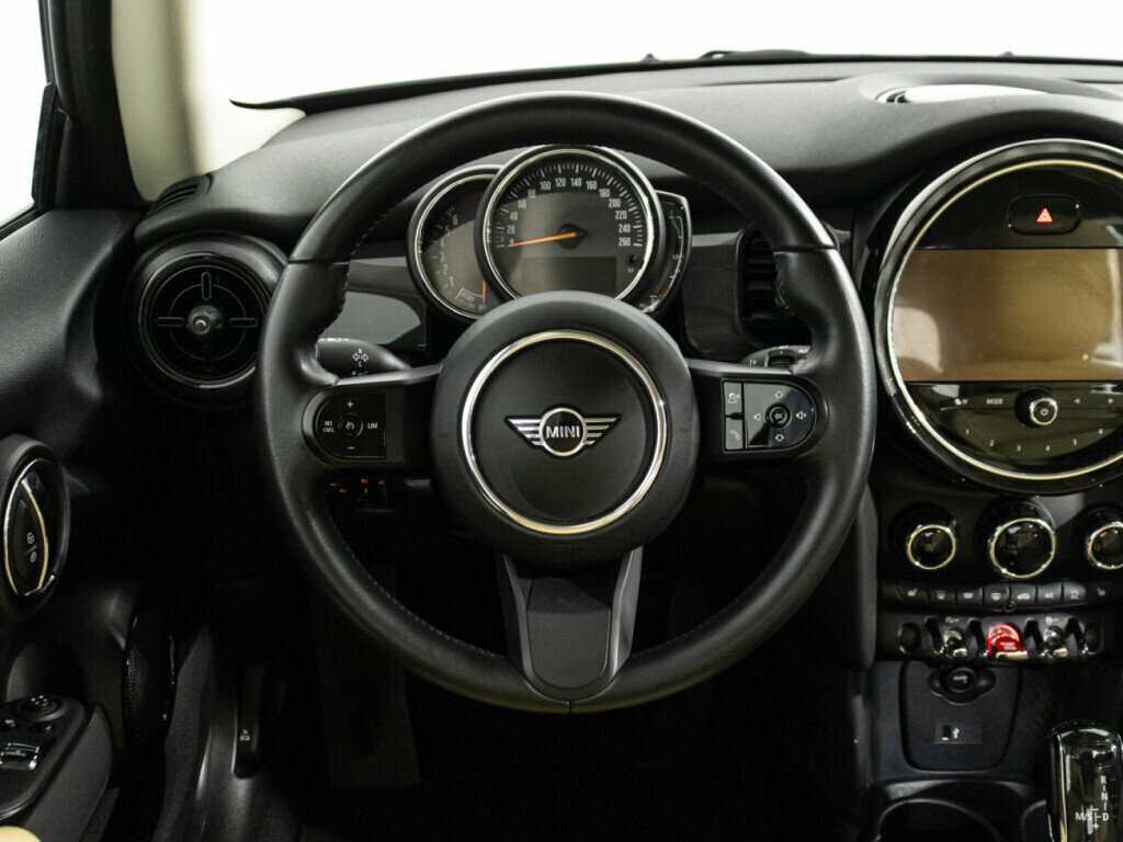 Купить Mini Hatch Cooper, 2021, 50 200 км, фото №18
