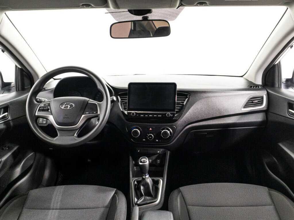 Купить Hyundai Solaris, 2017, 110 870 км, фото №13