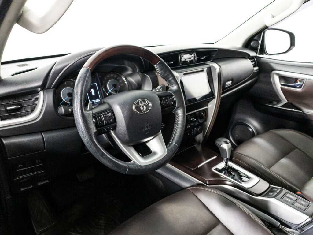 Купить Toyota Fortuner, 2019, 62 326 км, фото №11