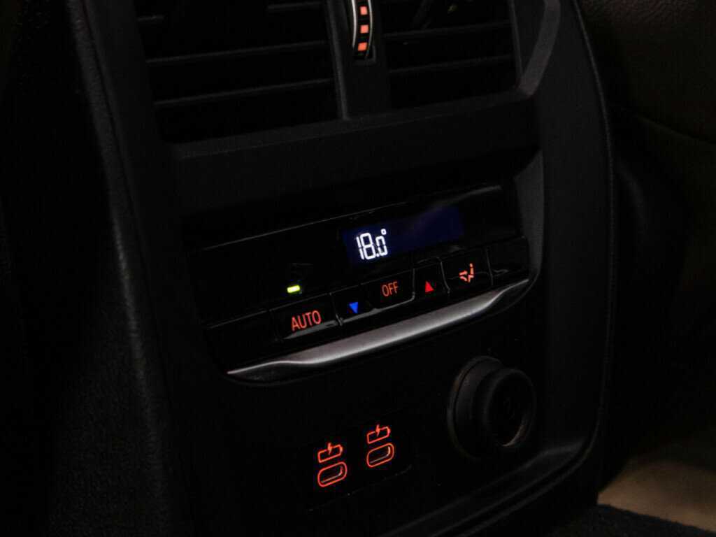 Купить BMW 3 серии 330i, 2019, 86 585 км, фото №20