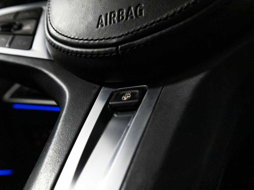 Купить BMW 3 серии 330i, 2019, 86 585 км, фото №24