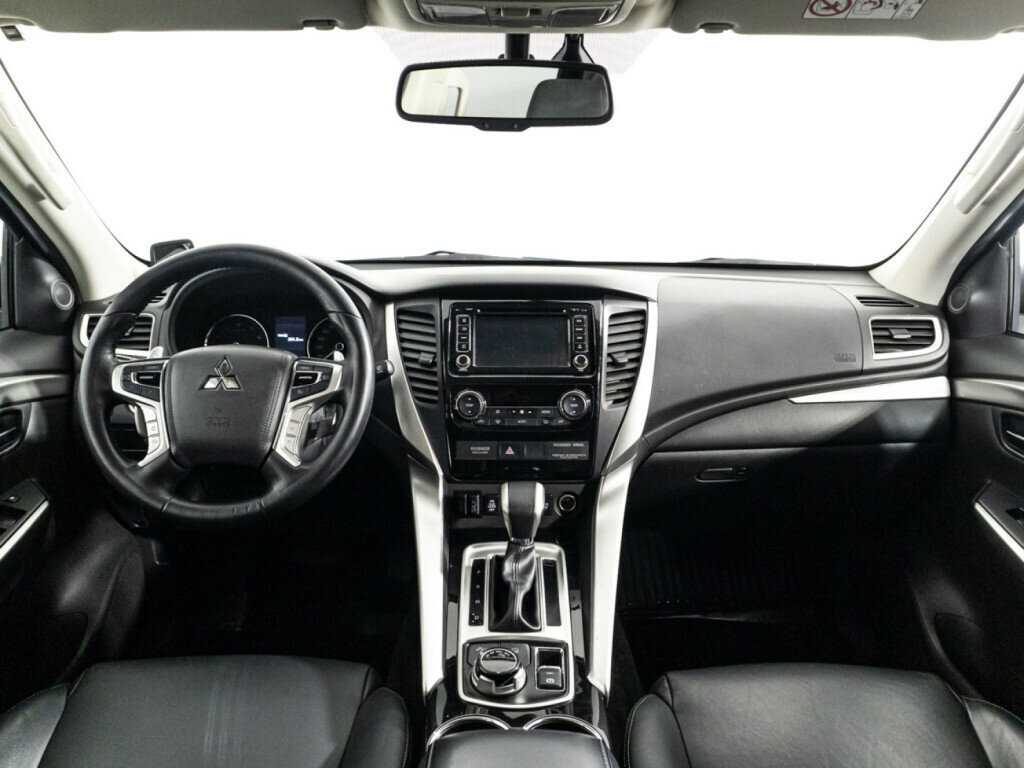 Купить Mitsubishi Pajero Sport, 2016, 20 728 км, фото №13