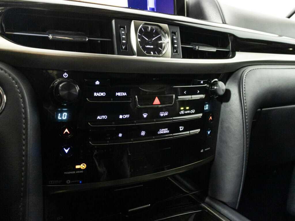 Купить Lexus LX 450d, 2017, 89 469 км, фото №19