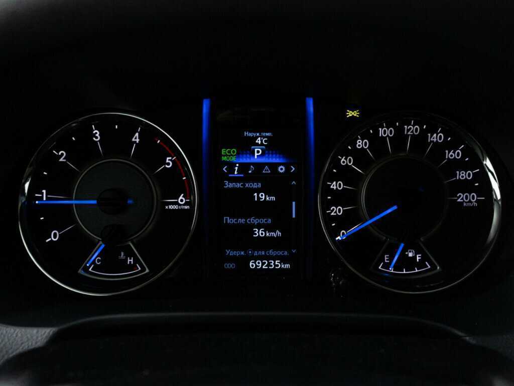 Купить Toyota Fortuner, 2019, 69 233 км, фото №10