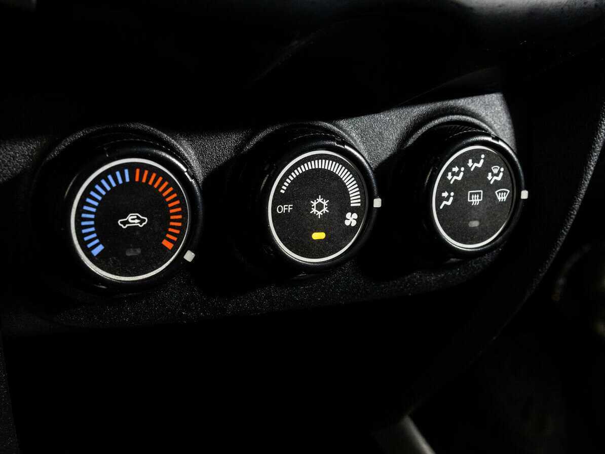 Купить Mitsubishi ASX, 2011, 196 645 км, фото №12