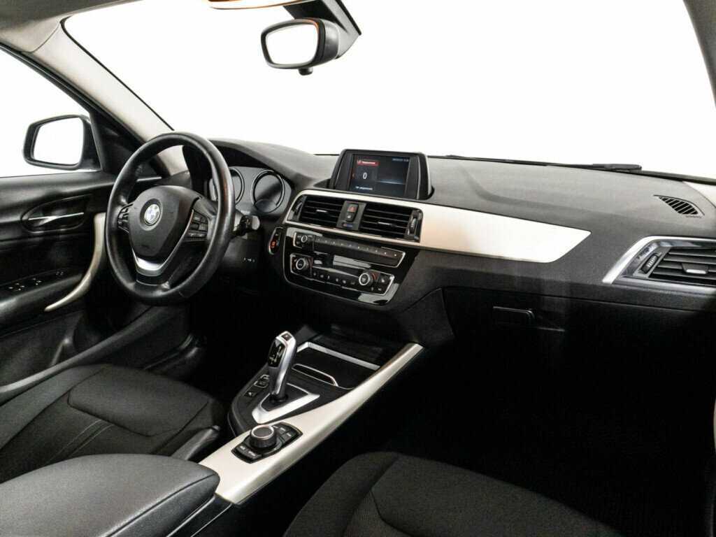 Купить BMW 1 серии 118i, 2017, 106 789 км, фото №9