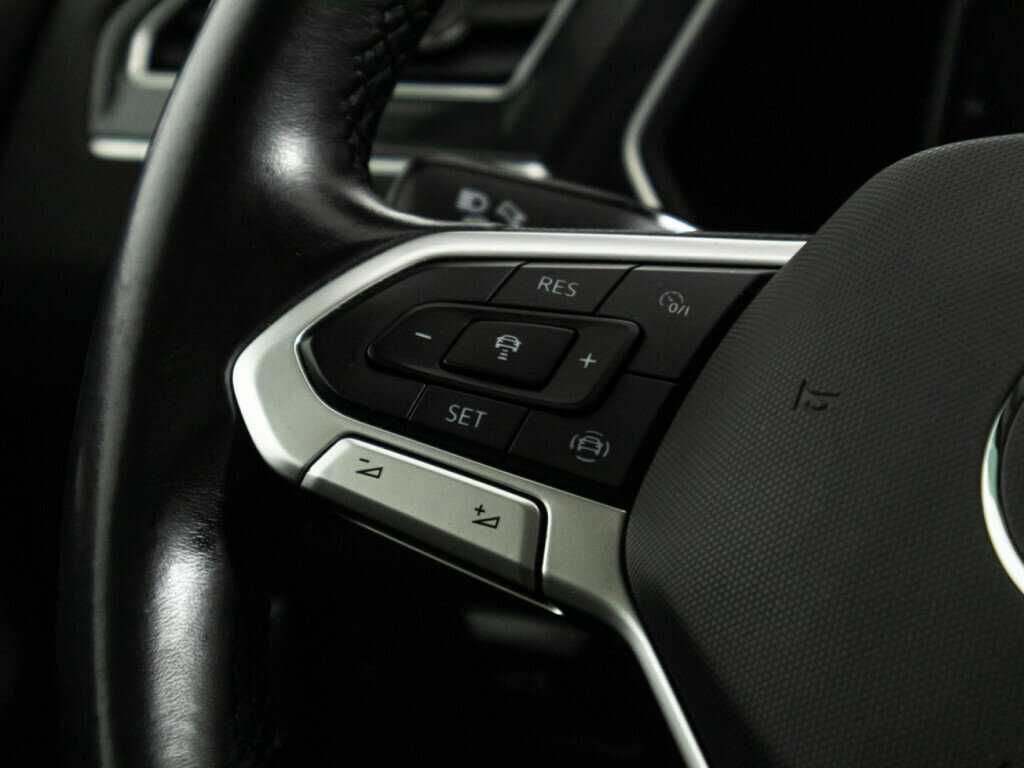 Купить Volkswagen Tiguan, 2021, 71 377 км, фото №21