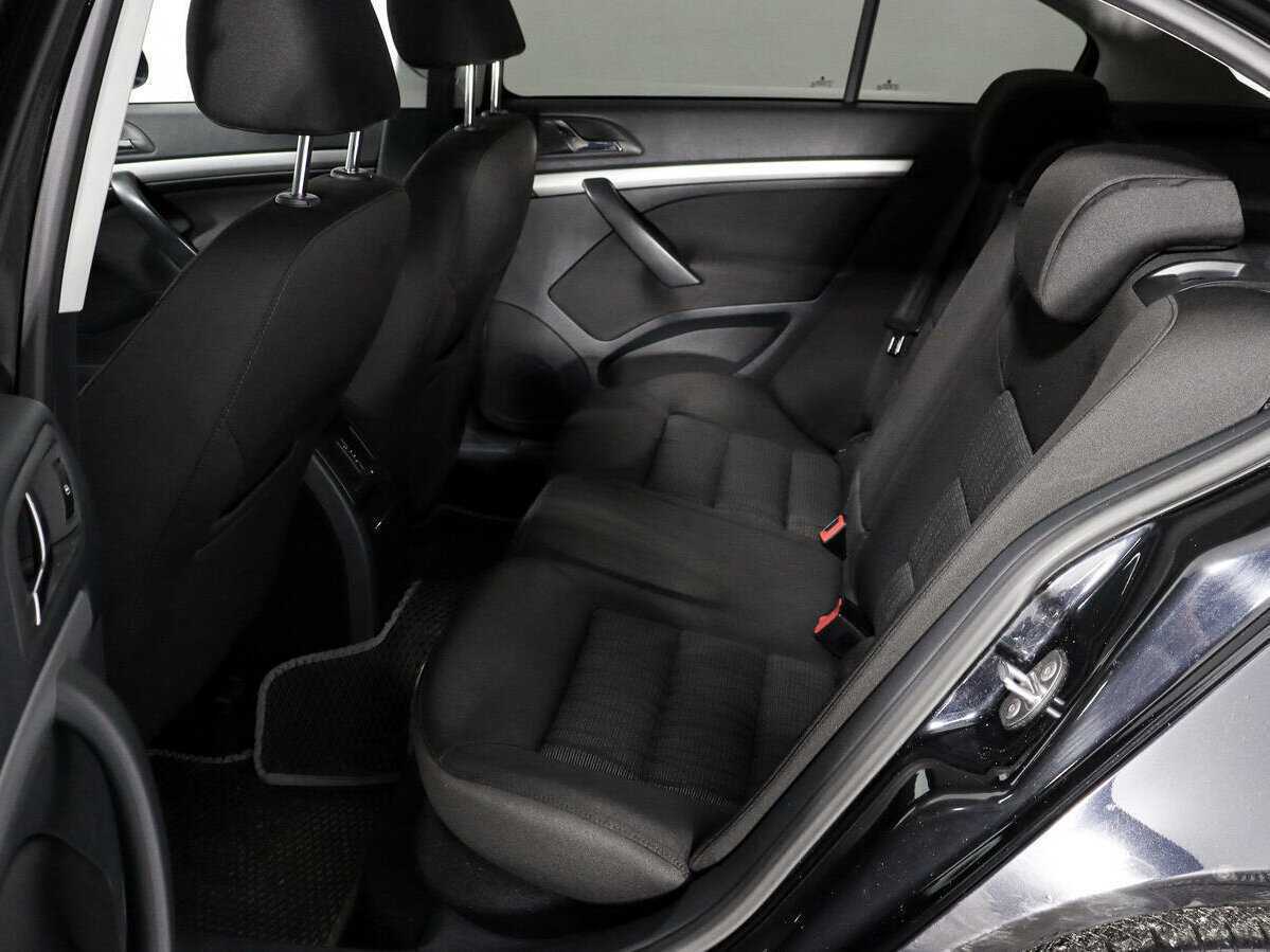 Купить Skoda Octavia, 2011, 241 500 км, фото №8