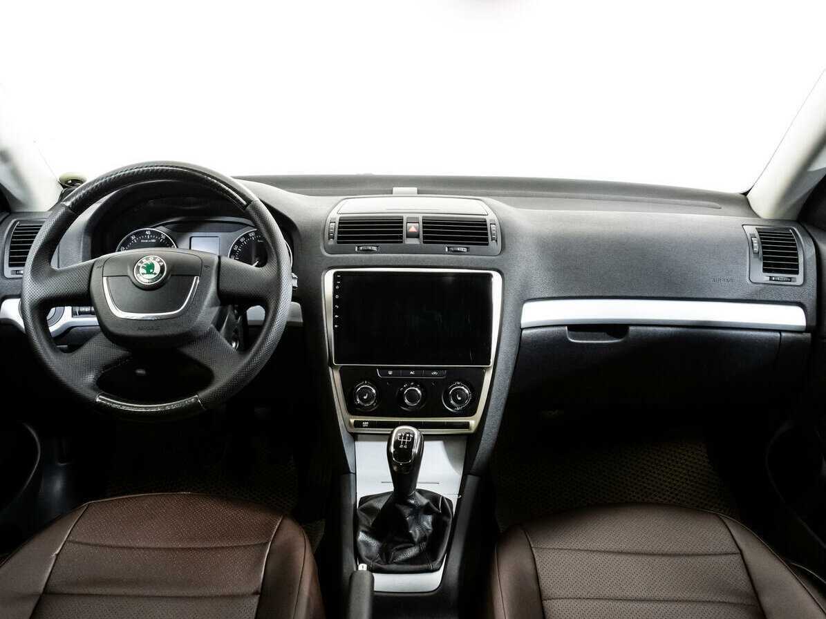 Купить Skoda Octavia, 2010, 251 450 км, фото №8