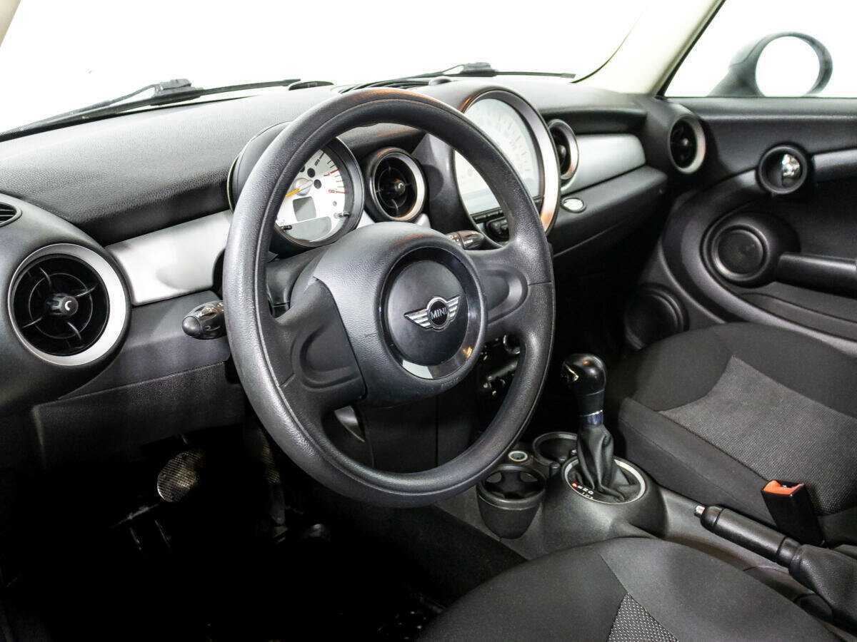 Купить Mini Hatch One, 2011, 180 106 км, фото №11