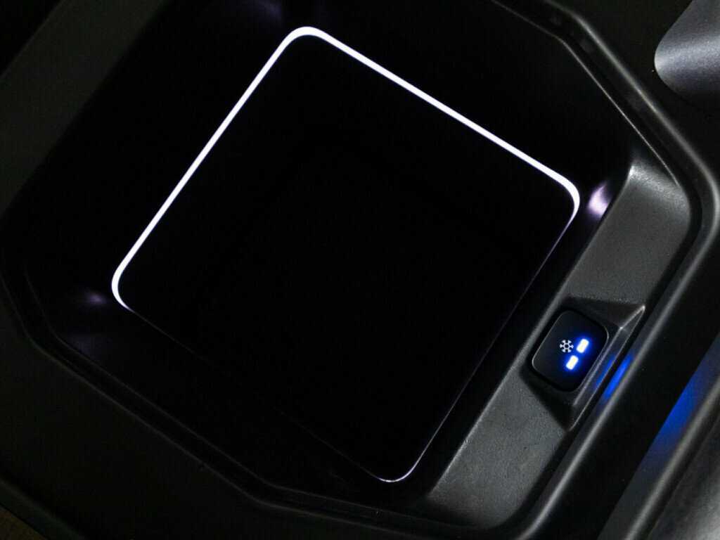 Купить Land Rover Defender 110, 2021, 76 500 км, фото №14