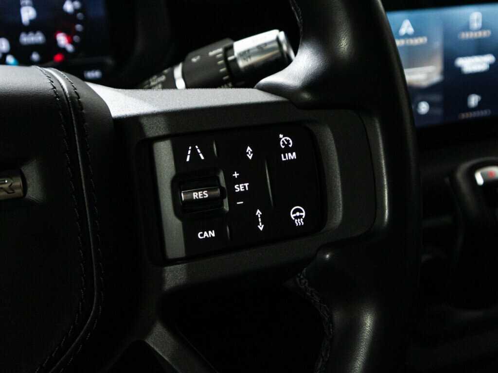 Купить Land Rover Defender 110, 2021, 76 500 км, фото №16