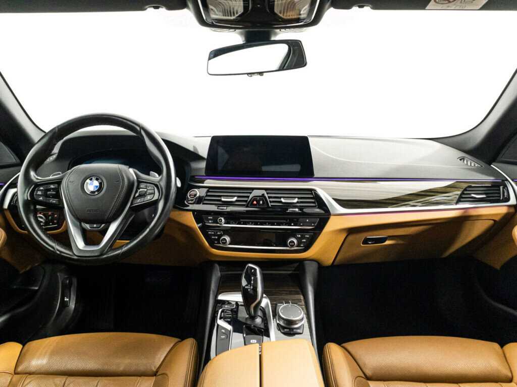 Купить BMW 5 серии 540i, 2019, 116 287 км, фото №13