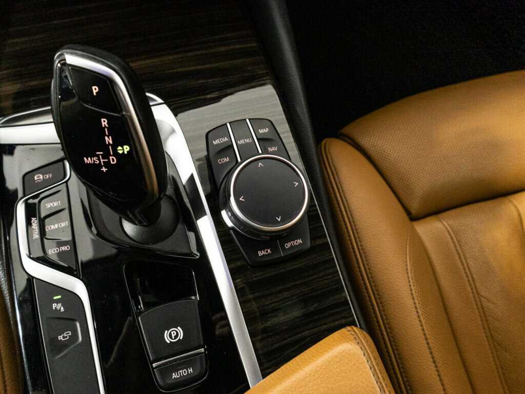 Купить BMW 5 серии 540i, 2019, 116 287 км, фото №20