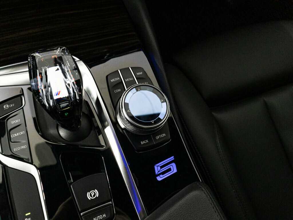Купить BMW 5 серии 530i, 2019, 64 495 км, фото №21