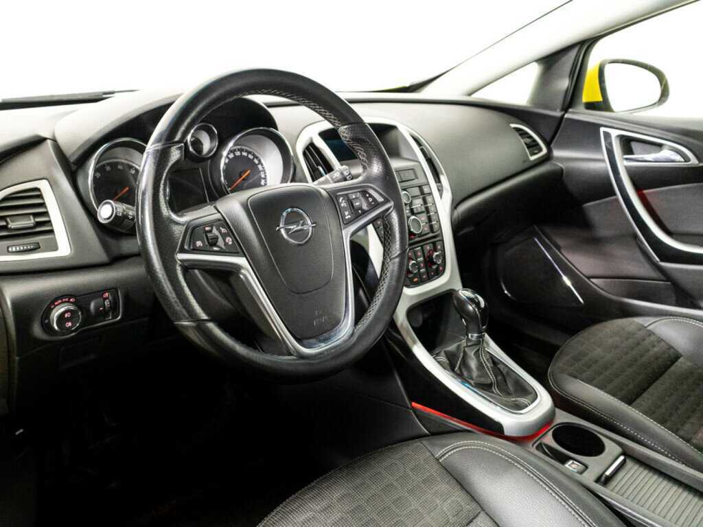 Купить Opel Astra GTC, 2011, 122 941 км, фото №11