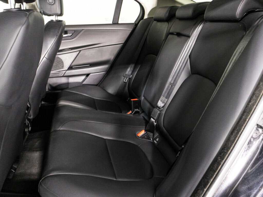 Купить Jaguar XE, 2017, 90 423 км, фото №10