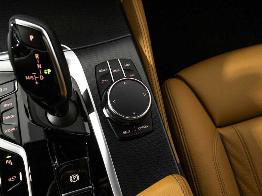 Купить BMW 5 серии 520i, 2023, 11 939 км, фото №25