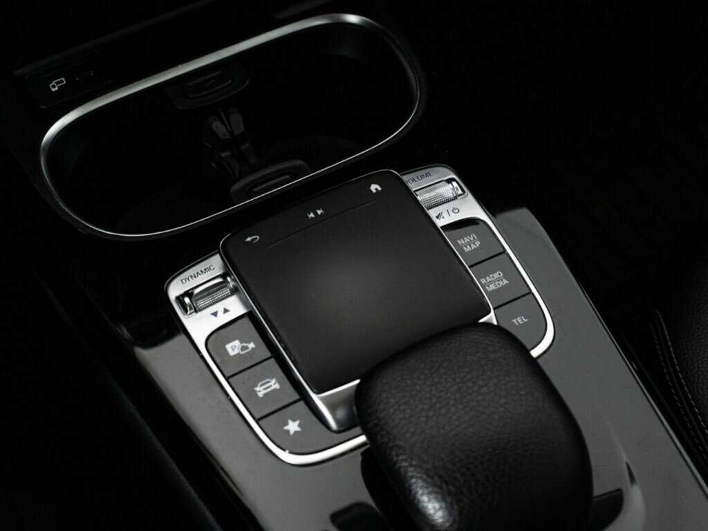 Купить Mercedes-Benz CLA 200, 2019, 142 420 км, фото №16