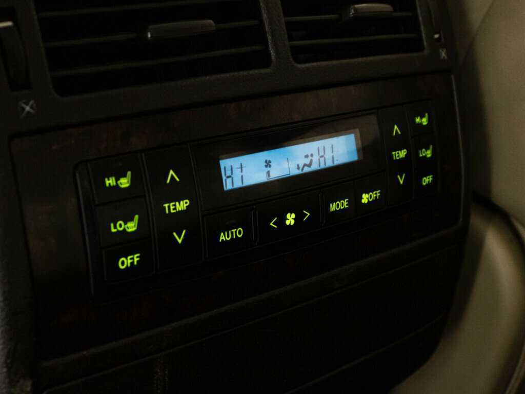 Купить Toyota Land Cruiser, 2010, 355 212 км, фото №12