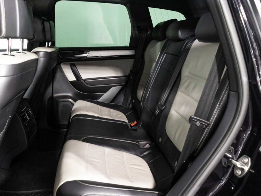 Купить Volkswagen Touareg, 2017, 121 810 км, фото №10