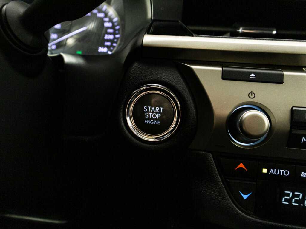 Купить Lexus ES 250, 2017, 166 743 км, фото №17