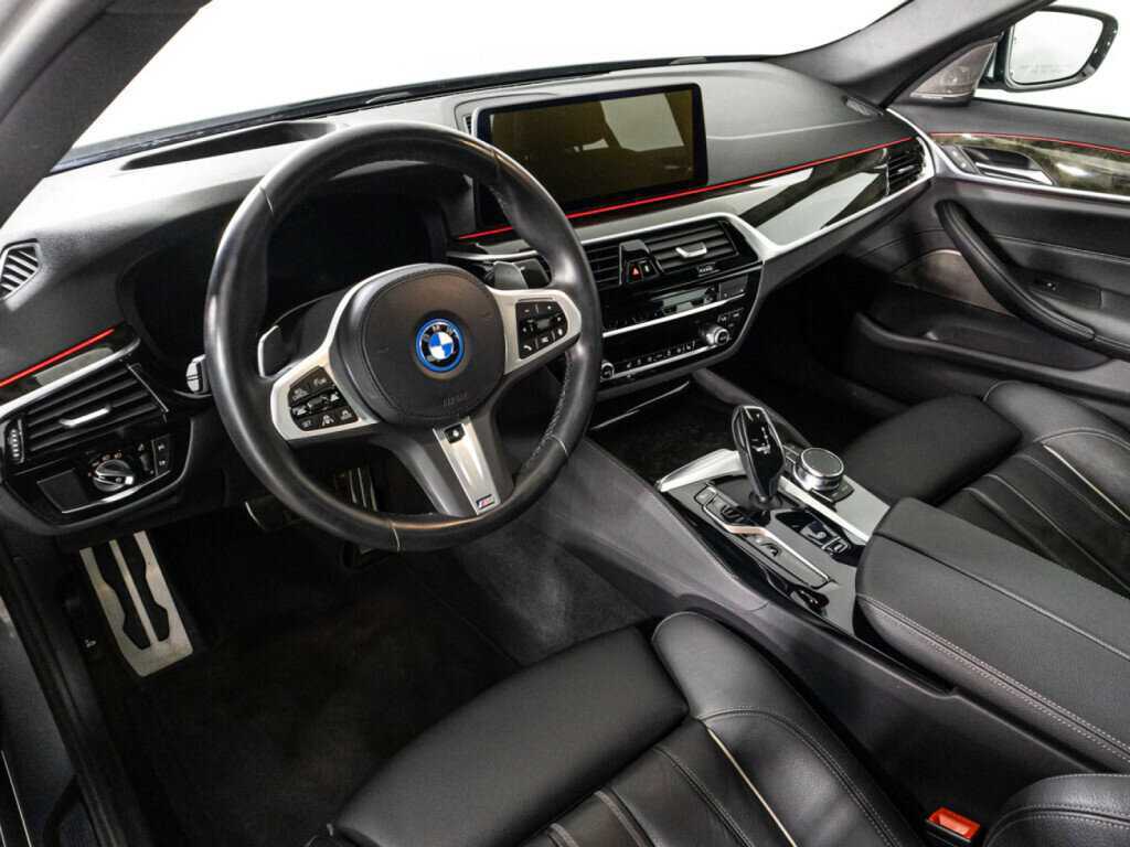 Купить BMW 5 серии 530e xDrive, 2022, 12 664 км, фото №11