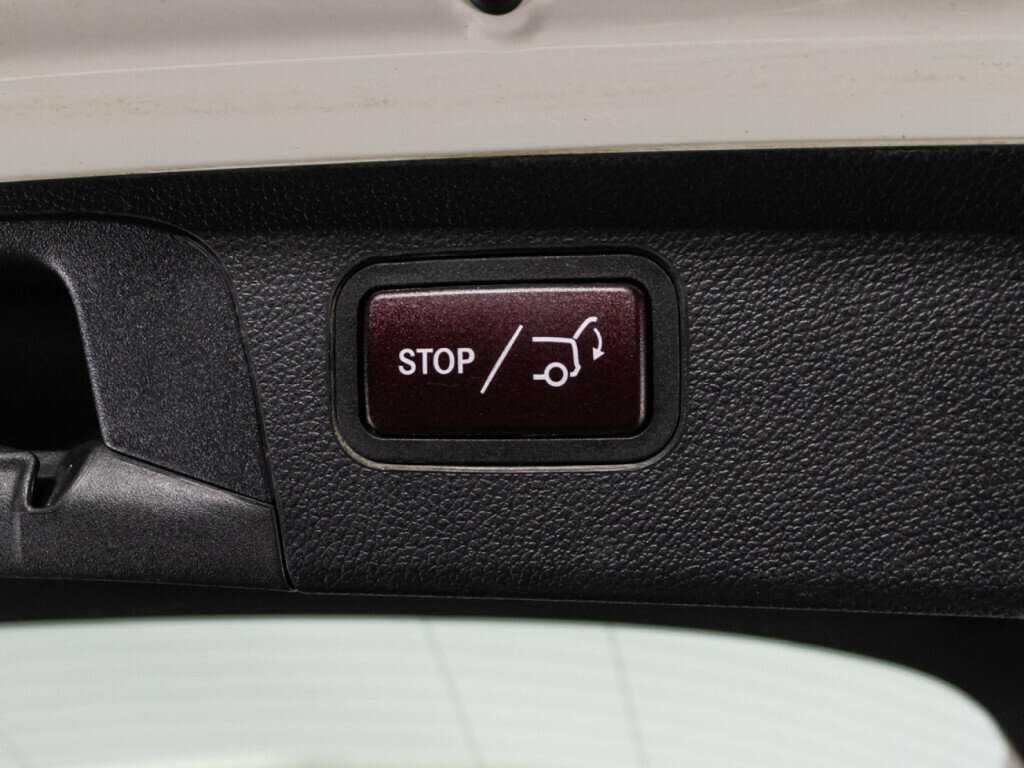 Купить Mercedes-Benz GLC 300, 2015, 150 339 км, фото №16