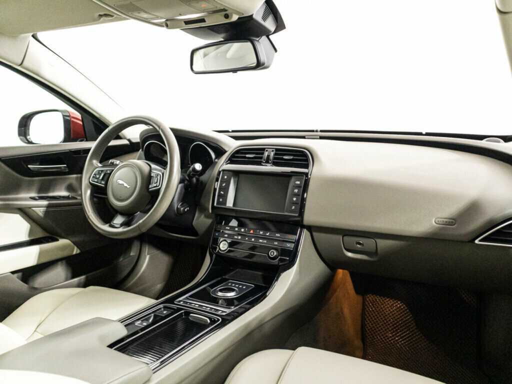 Купить Jaguar XE, 2017, 109 926 км, фото №9