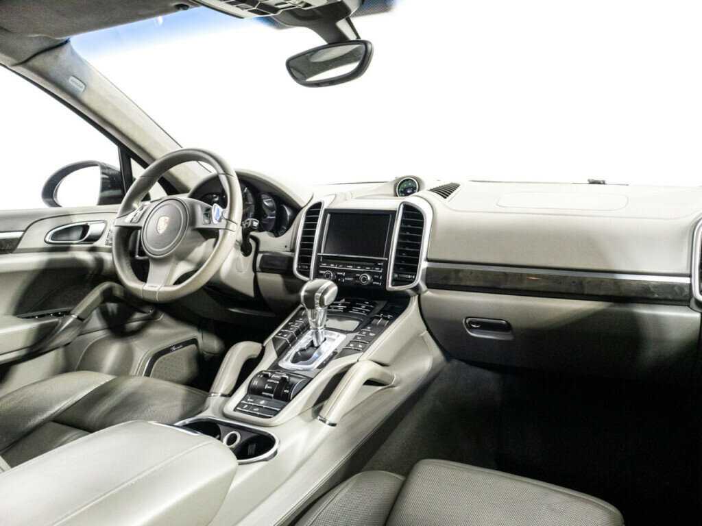 Купить Porsche Cayenne Turbo, 2010, 154 106 км, фото №9