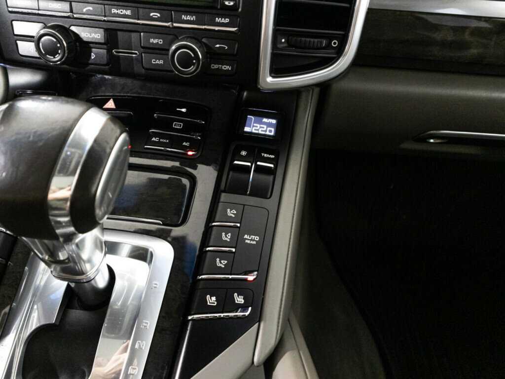 Купить Porsche Cayenne Turbo, 2010, 154 106 км, фото №19