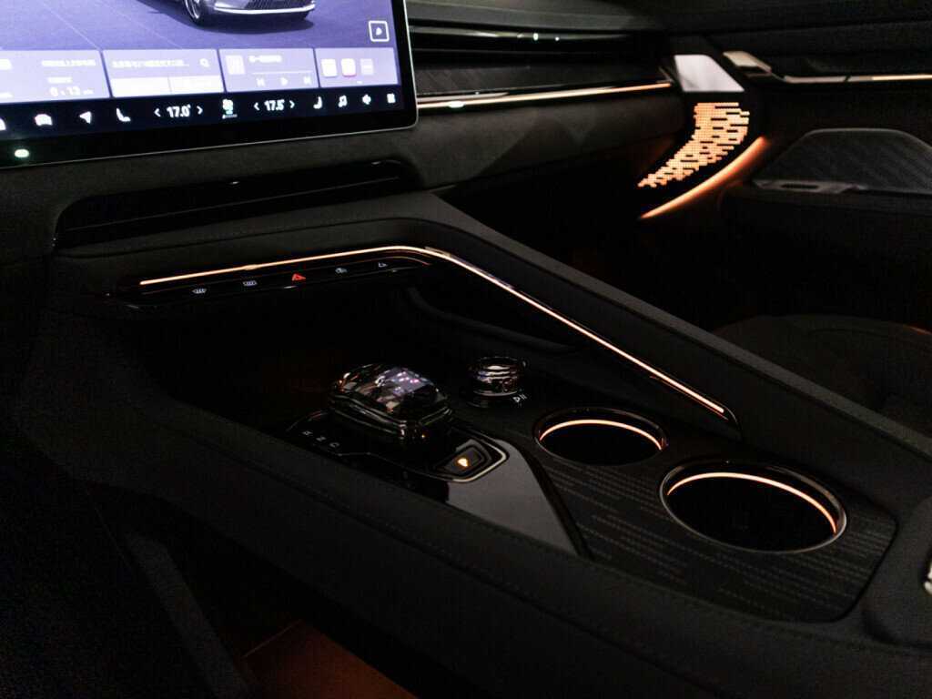 Купить Zeekr 001 100 kWh, 2023, 6 645 км, фото №38