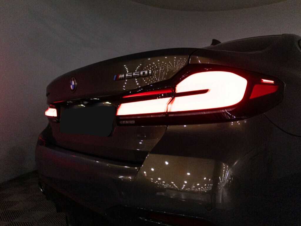 Купить BMW 5 серии M550i xDrive, 2020, 97 874 км, фото №30