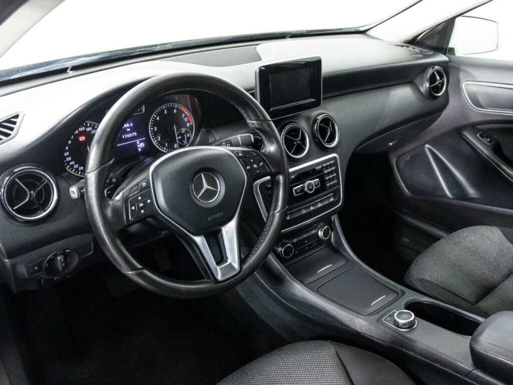 Купить Mercedes-Benz A-Класс 180, 2015, 176 482 км, фото №11