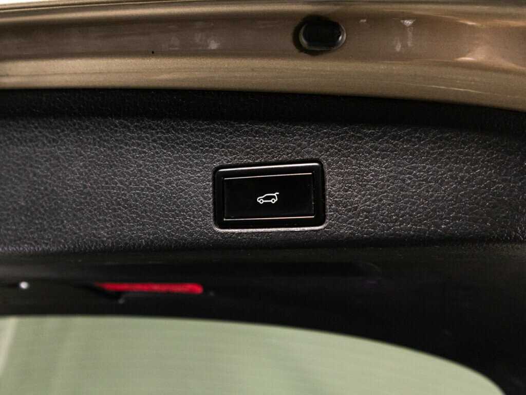 Купить Volkswagen Touareg, 2015, 148 841 км, фото №16