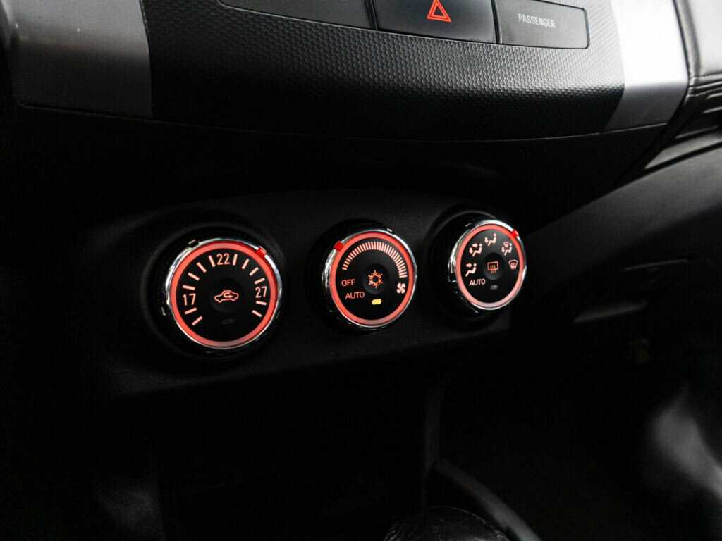 Купить Mitsubishi Outlander, 2011, 321 548 км, фото №17