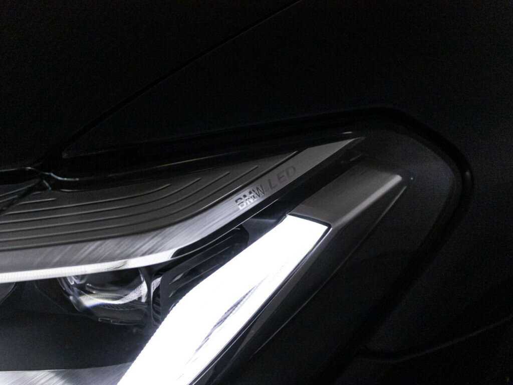 Купить BMW 5 серии 520d xDrive, 2021, 79 833 км, фото №35