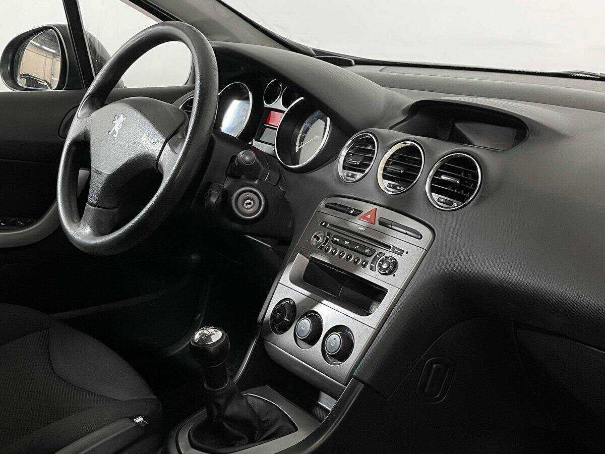 Купить Peugeot 308, 2008, 209 000 км, фото №9