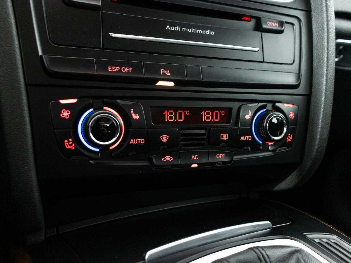 Купить Audi A4, 2010, 240 930 км, фото №19