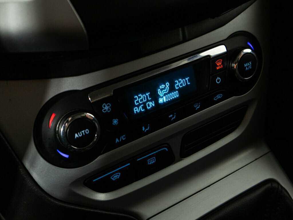 Купить Ford Focus, 2011, 273 158 км, фото №15